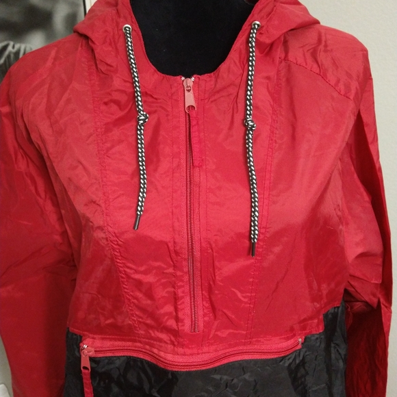 Deep Red and Black Quarter Zip Pull Over Windbreaker - Picture 3 of 9